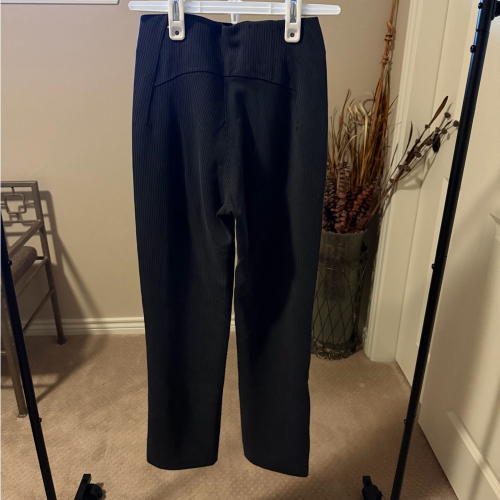 Lululemon Ribbed Softstreme Cropped Pant - Picture 4 of 8